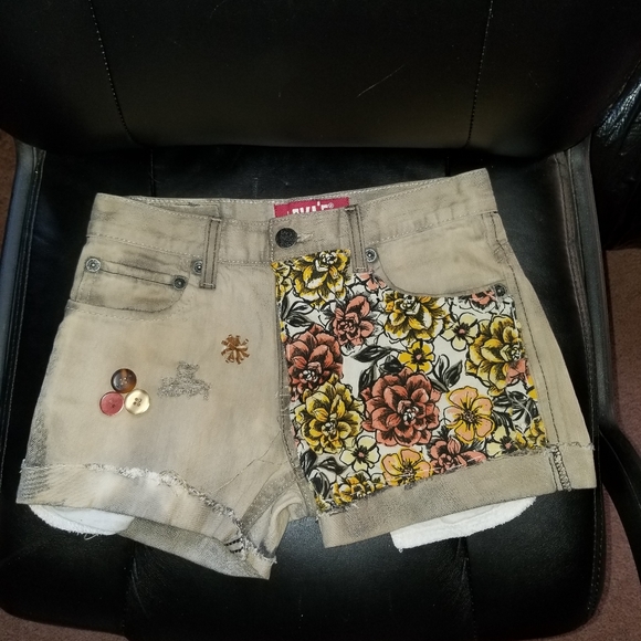 Levis Jean's shorts 27x27 - Picture 1 of 7